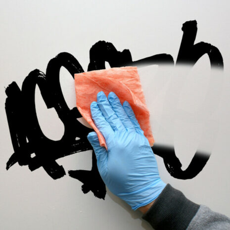 17076_anti-graffiti_wipes_t_hrynpoistoliina_a 17076_anti-graffiti_wipes_t_hrynpoistoliina_a