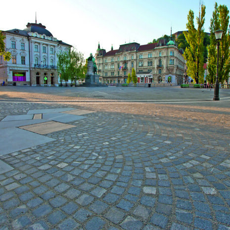 Titelbild_D2000 Titelbild_D2000